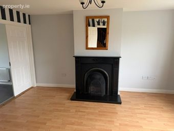 78 Manor Village, Westport Road, Castlebar, Co. Mayo - Image 3