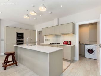 16 Grangeabbey, Monkstown, Blackrock, Co. Dublin - Image 4