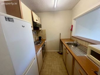 Apartment 8, Oakdale Court, Ennis Road, Co. Limerick - Image 5