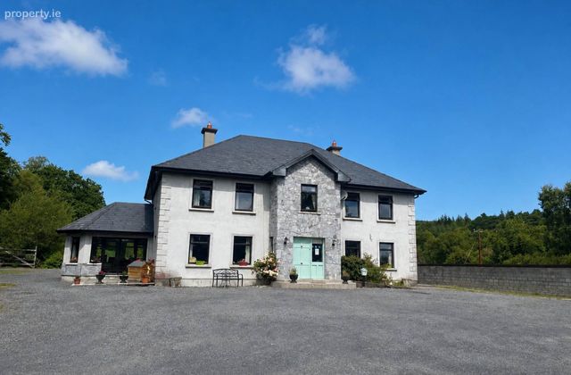 Deerbrook House, Kilcoran, Cahir, Co. Tipperary, Boolakennedy, Co. Tipperary - Click to view photos