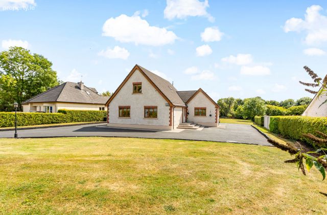 Nurney Demesne, Nurney, Co. Kildare - Click to view photos