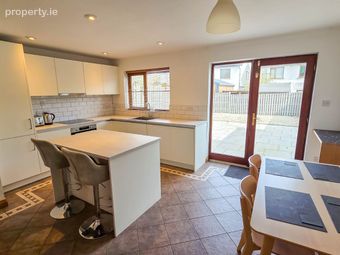 5 Woodlands Manor, Gorey, Gorey, Co. Wexford - Image 2
