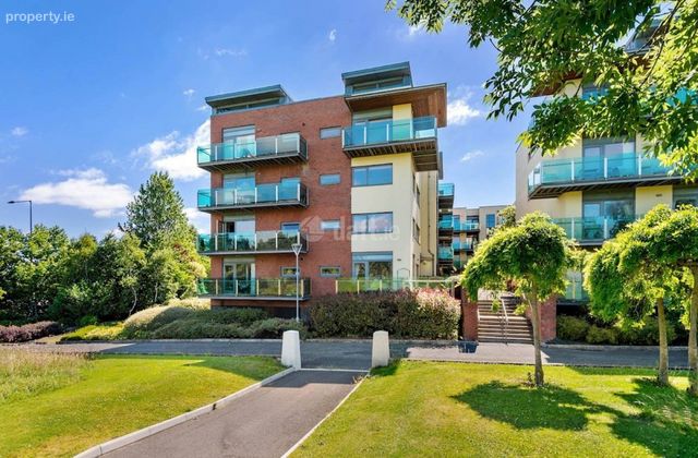 Apartment 54, Cloonlara Square, Phoenix Park Avenue, Navan Road (D7), Dublin 7 - Click to view photos