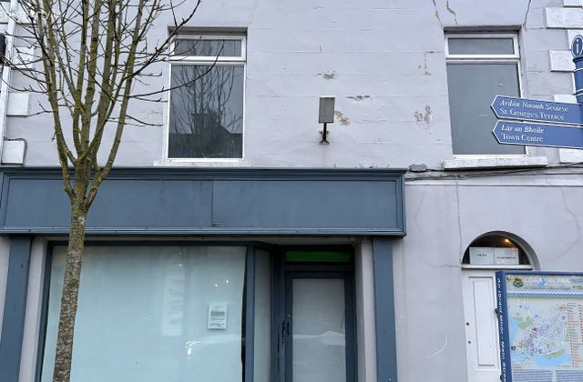 Main Street, Carrick-on-shannon, Carrick-on-Shannon, Co. Leitrim - Click to view photos