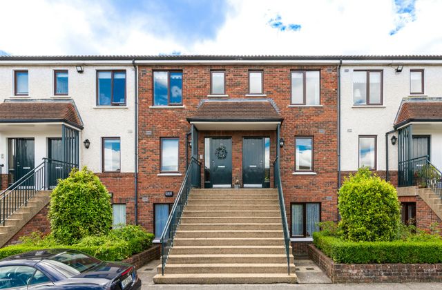 91 Merrion Grove, Blackrock, Booterstown, Co. Dublin - Click to view photos