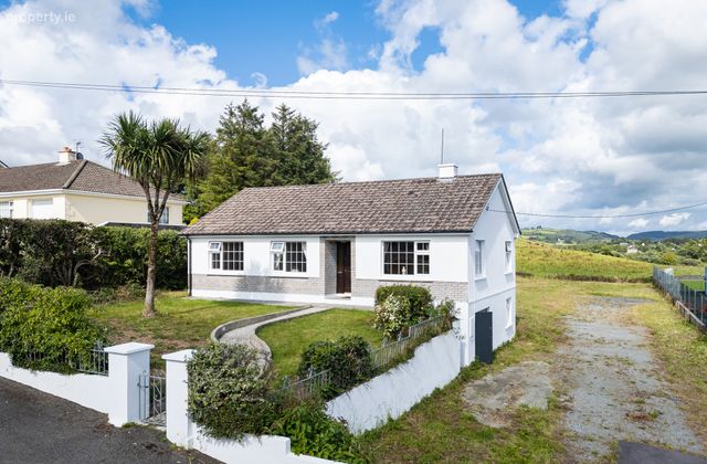 Rockmount, Drimoleague, Co. Cork - Click to view photos