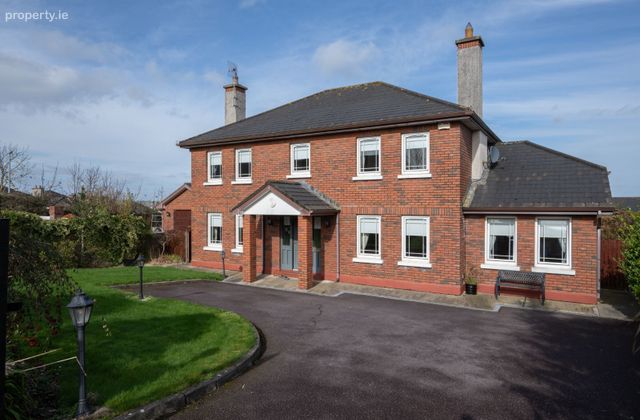 Deenish, 1 The Gates, Matthew Hill, Lehenaghmore, Co. Cork - Click to view photos