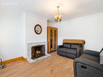 39 Edmondstown Green, Moyville, Rathfarnham, Dublin 16 - Image 3