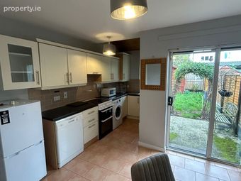 22 Ravenswood Crescent, Clonsilla, Clonee, Dublin 15 - Image 2