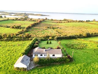 Lake View Villa, Errew, Castlehill, Co. Mayo
