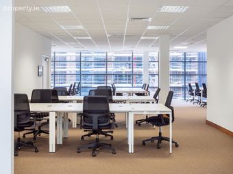 77 Sir John Rogersons Quay, Dublin 2 - Image 2
