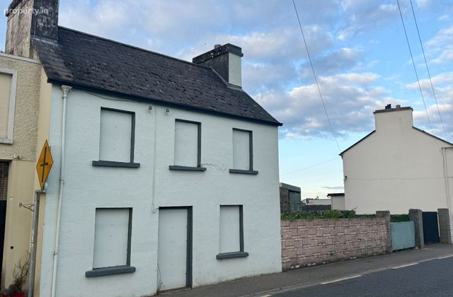 Glavey Street, Ballinlough, Ballinlough, Co. Roscommon - Click to view photos