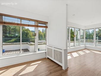 Apartment 22, Bracken Hill, Sandyford, Dublin 18 - Image 4