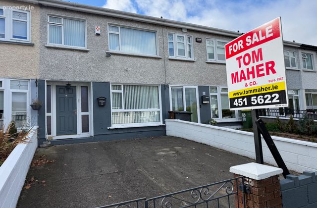 82 The Park, Millbrook Lawns, Oldbawn, Dublin 24 - Click to view photos