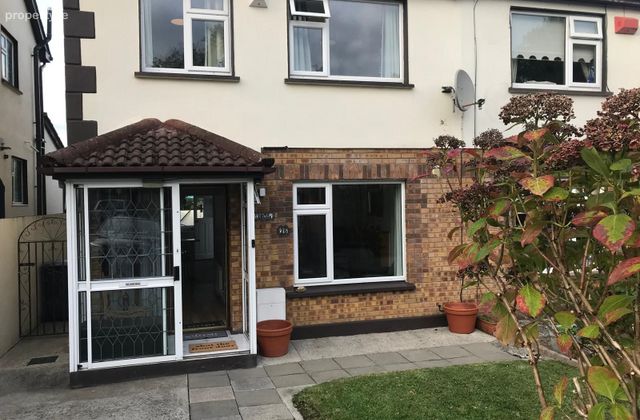Cois Na Farraige, 25 Oaklands, Greystones, Co. Wicklow - Click to view photos