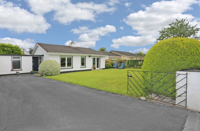 27 Gleann Na Smol, Shannon, Co. Clare, Shannon, Co. Clare - Click to view photos