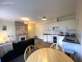 Ashton Lodge, Boreenmanna Road, Ballinlough, Co. Cork - Image 2