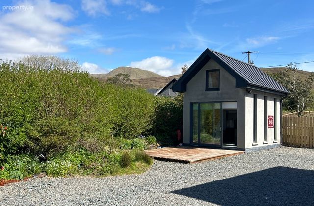 1 Killary House, Leenane, Leenane, Co. Galway - Click to view photos