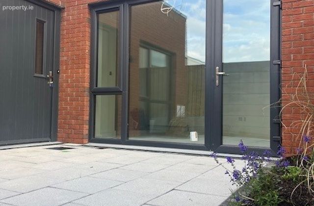 One Bedroom House, Naas, Co. Kildare - Click to view photos