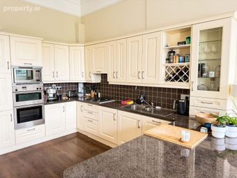 Apartment 10, Marlfield House, Cabinteely, Dublin 18 - Image 4