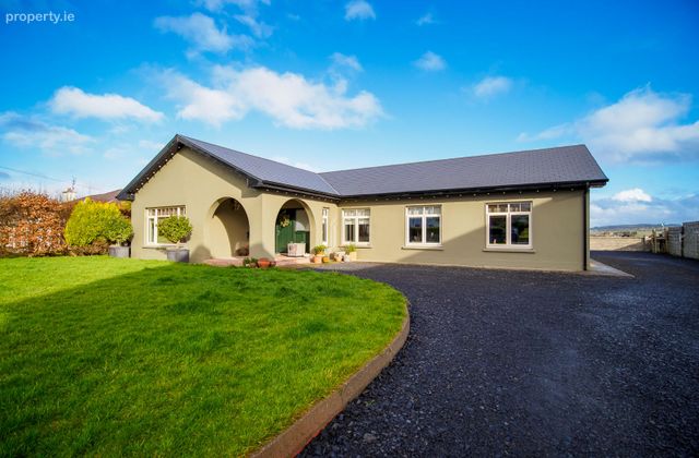 Knockavallig, Duagh, Co. Kerry - Click to view photos