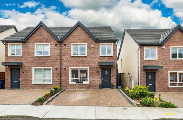 31 The Crescent, Walkers Gate, Kildare, Co. Kildare - Click to view photos