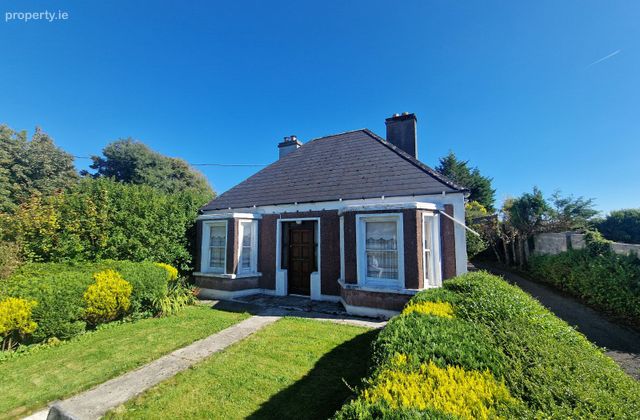 Knock Road, Claremorris, Claremorris, Co. Mayo - Click to view photos