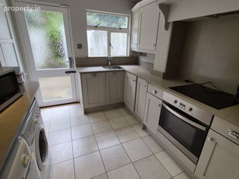 Porres, Linaro Avenue, Glasheen, Co. Cork - Image 2