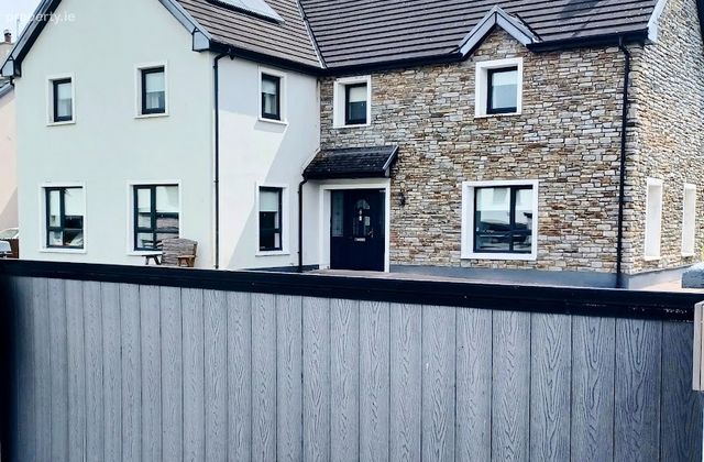 3 Tulach Rua, Courtbrack, Blarney, Co. Cork - Click to view photos