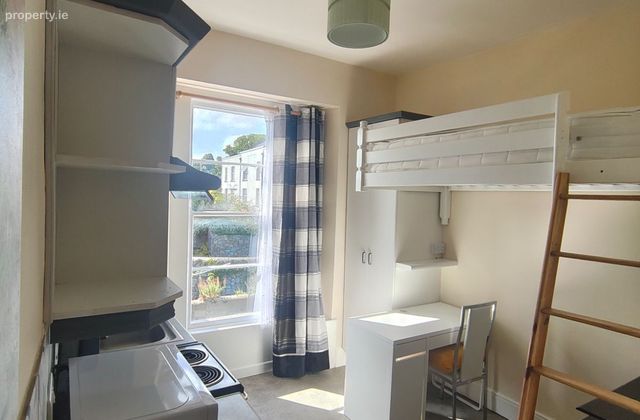 Clarinda Park East, Dun Laoghaire, Glenageary, Co. Dublin - Click to view photos