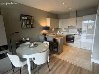 Crofton Hall, Diswellstown Lawn, Ha, Castleknock, Dublin 15 - Image 2