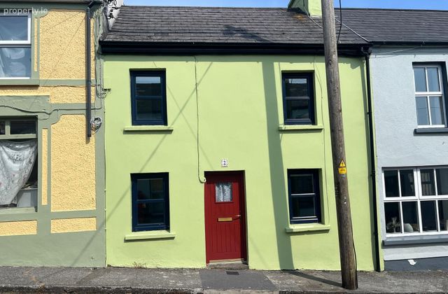 2 Pier Road, Schull, Schull, Co. Cork - Click to view photos
