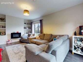 3 Elder Heath Avenue (2 Large Attic Rooms Plus Studio), Kiltipper, Dublin 24 - Image 4