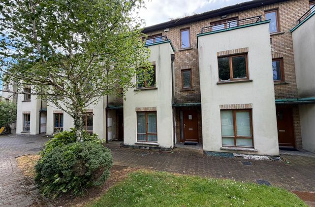 11 Flaxmill Court, Flaxmill Lane, Drogheda, Co. Louth - Click to view photos
