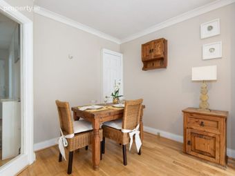 Apartment 11, Monkstown Square, Monkstown Avenue, Monkstown, Co. Dublin - Image 4
