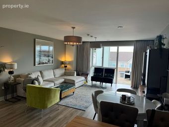 Crofton Hall, Diswellstown Lawn, Ha, Castleknock, Dublin 15