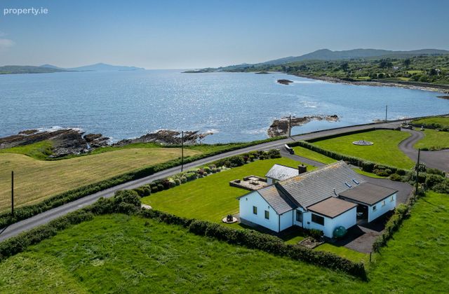 Brahalish, Durrus, Ahakista, Co. Cork - Click to view photos