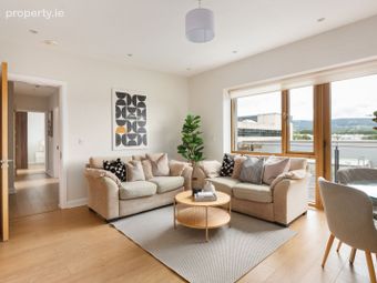 22 Ardavon Hall, Hazelbrook Square, Churchtown, Dublin 14 - Image 2