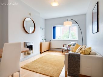 63 Oak House, Mespil Estate, Dublin 4 - Image 3