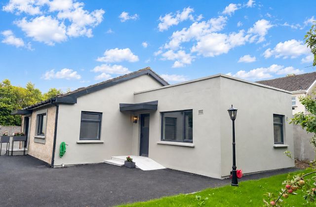 The Mews, Saint John's Avenue, Clondalkin, Dublin 22 - Click to view photos