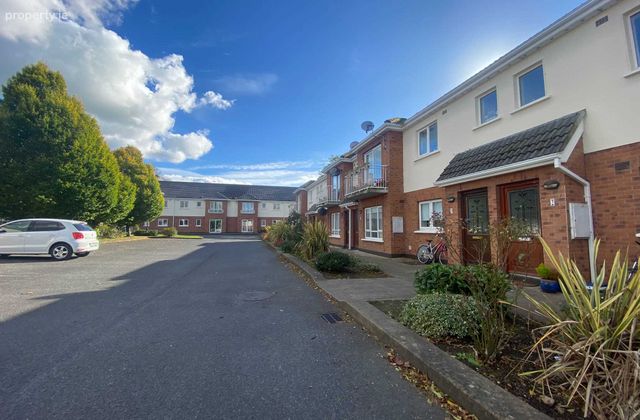 Rochford Park, Kill, Co. Kildare, Kill, Co. Kildare - Click to view photos