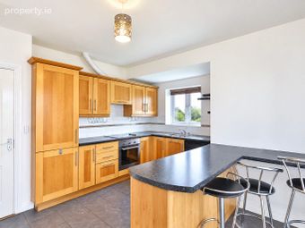 28 The Square, Innwood, Enfield, Co. Meath - Image 5