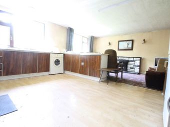 3 Coolaboy, North Road, Dromcolliher, Co. Limerick - Image 4