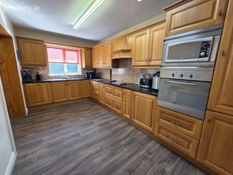6 Galtee View, Farranlahassery, Cahir, Co. Tipperary - Image 4