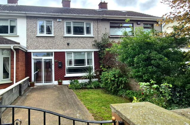 14 Clonshaugh Crescent, Clonshaugh, Dublin 17 - Click to view photos