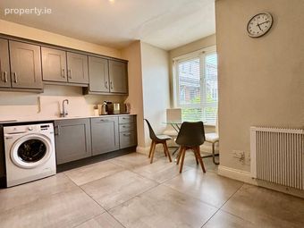 12 Lanesborough Castle, Lanesborough Gardens, Finglas, Dublin 11 - Image 2