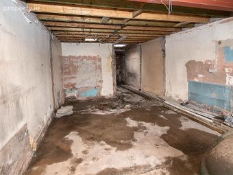 16 Thomas Terrace, Saint Thomas Street, Dungarvan, Co. Waterford - Image 2