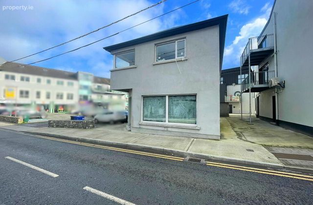 Castle Street, Roscommon Town, Co. Roscommon, Roscommon Town, Co. Roscommon - Click to view photos