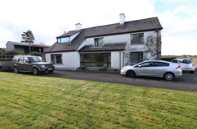 Willowdale, Barnakyle, Patrickswell, Co. Limerick - Click to view photos