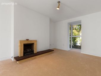 8 Woodlawn House, Woodlawn Park, Dun Laoghaire, Co Dublin, Dun Laoghaire, Co. Dublin - Image 4